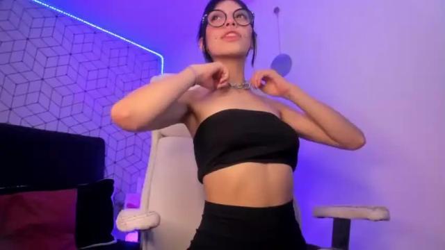 Thumbnail 3, violetta_nur's Stream at Chaturbate, 13 months ago
