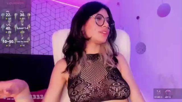 Image 10 of violetta_nur Stream on Chaturbate on 12 months ago