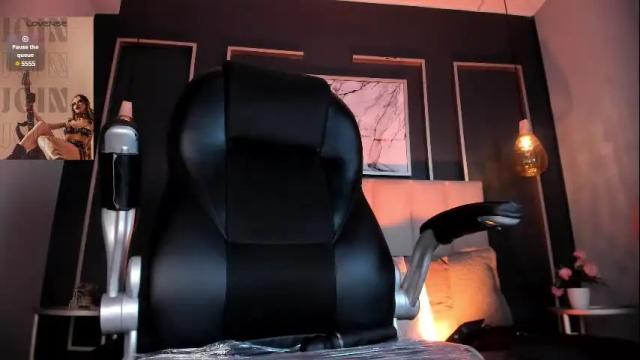 Image 10 of violetta_nur Stream on Chaturbate on 1 month ago