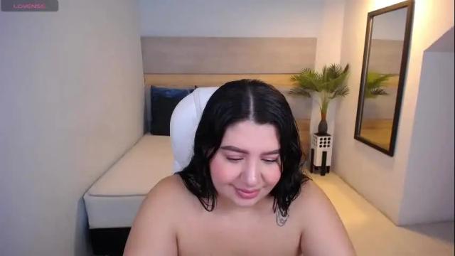 Image 3 of violetta_rainbow Stream on Chaturbate on 1 month ago