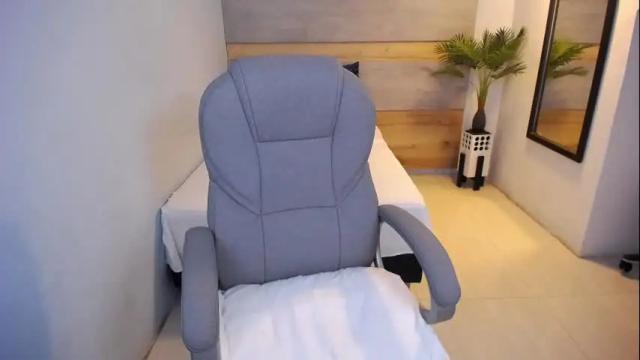 Image 12 of violetta_rainbow Stream on Chaturbate on 23 days ago