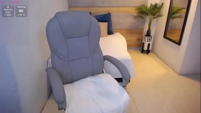 Image 10 of violetta_rainbow Stream on Chaturbate on 22 days ago