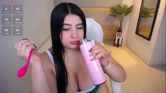 Image 4 of violetta_rainbow Stream on Chaturbate on 13 days ago