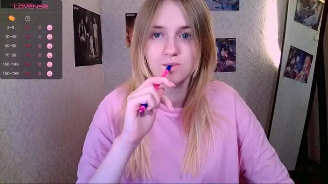 Image 2 of violetta_xbaby Stream on Chaturbate on 21 months ago