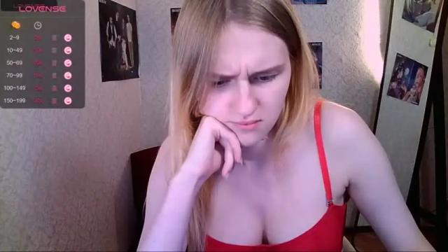 Image 7 of violetta_xbaby Stream on Chaturbate on 21 months ago