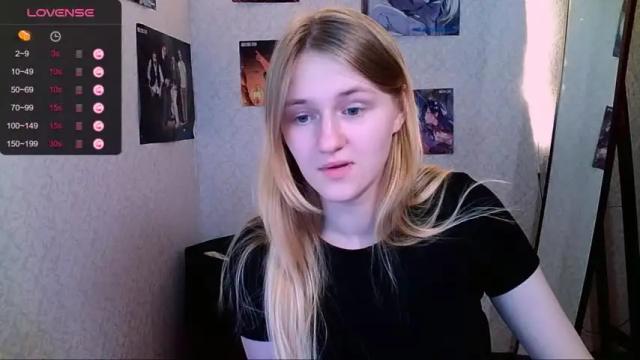 Image 12 of violetta_xbaby Stream on Chaturbate on 17 months ago