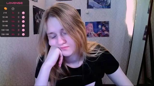 Image 4 of violetta_xbaby Stream on Chaturbate on 17 months ago