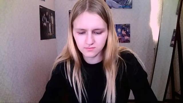 Image 2 of violetta_xbaby Stream on Chaturbate on 17 months ago