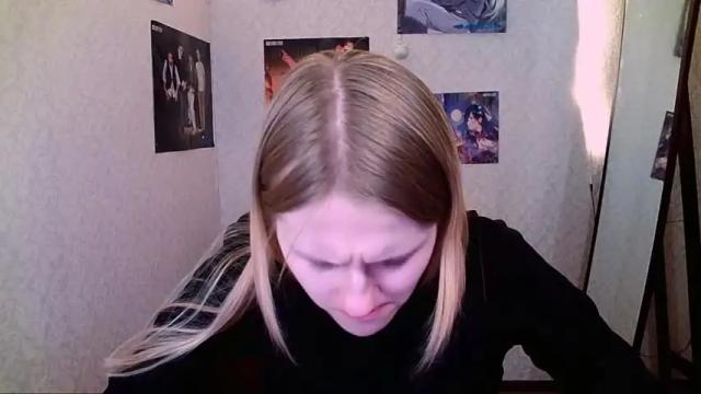 Image 4 of violetta_xbaby Stream on Chaturbate on 17 months ago