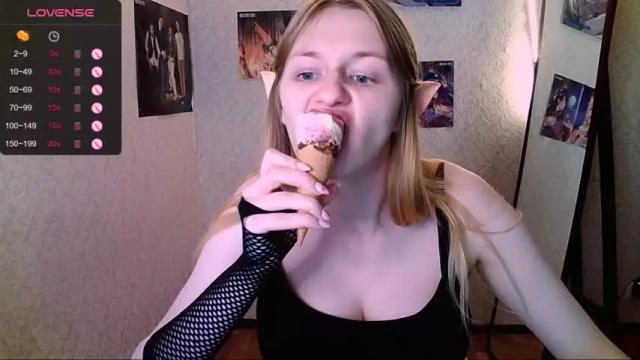 Image 11 of violetta_xbaby Stream on Chaturbate on 17 months ago