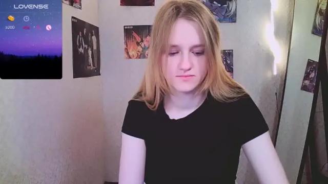 Image 6 of violetta_xbaby Stream on Chaturbate on 16 months ago