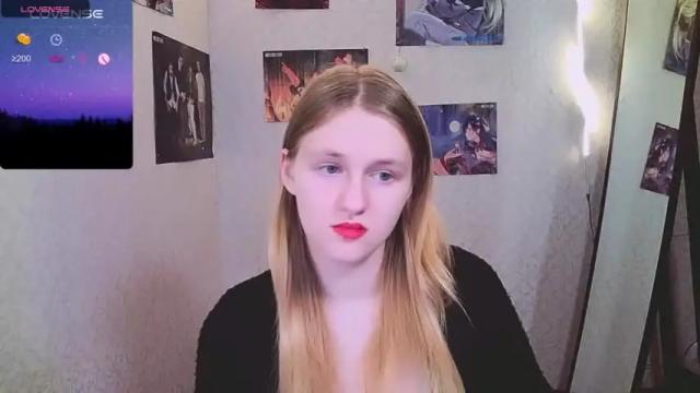 Image 4 of violetta_xbaby Stream on Chaturbate on 16 months ago