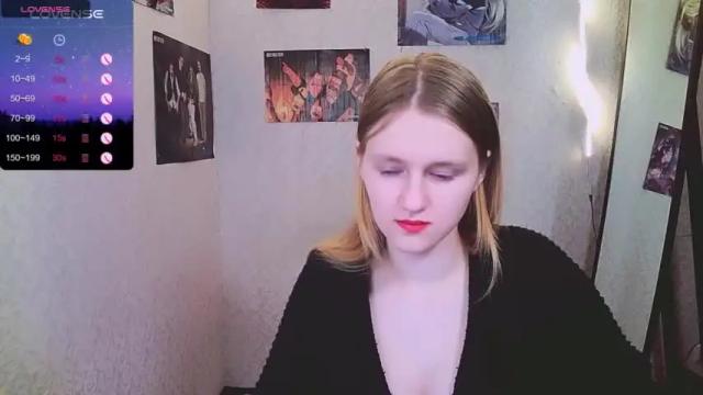 Image 9 of violetta_xbaby Stream on Chaturbate on 16 months ago