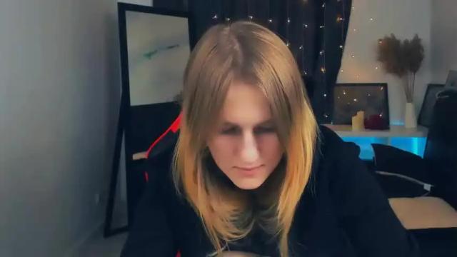 Image 8 of violetta_xbaby Stream on Chaturbate on 16 months ago