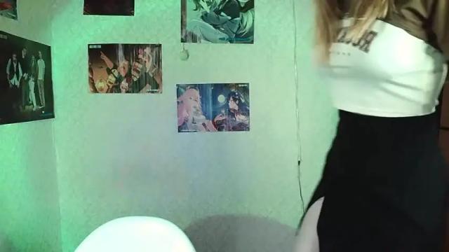 Image 4 of violetta_xbaby Stream on Chaturbate on 12 months ago