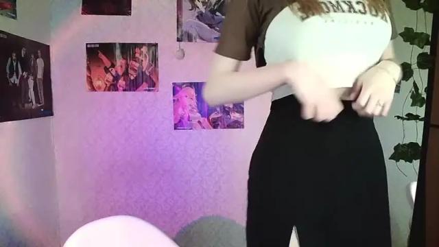 Image 5 of violetta_xbaby Stream on Chaturbate on 12 months ago