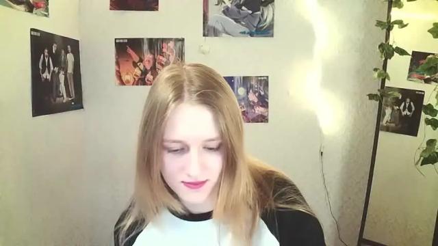 Image 2 of violetta_xbaby Stream on Chaturbate on 11 months ago