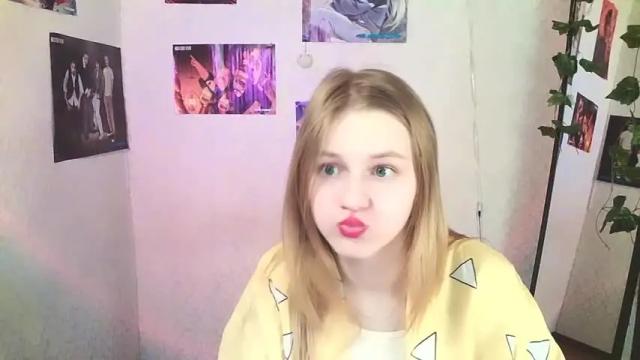 Image 9 of violetta_xbaby Stream on Chaturbate on 11 months ago