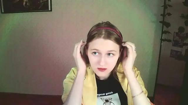 Image 10 of violetta_xbaby Stream on Chaturbate on 11 months ago