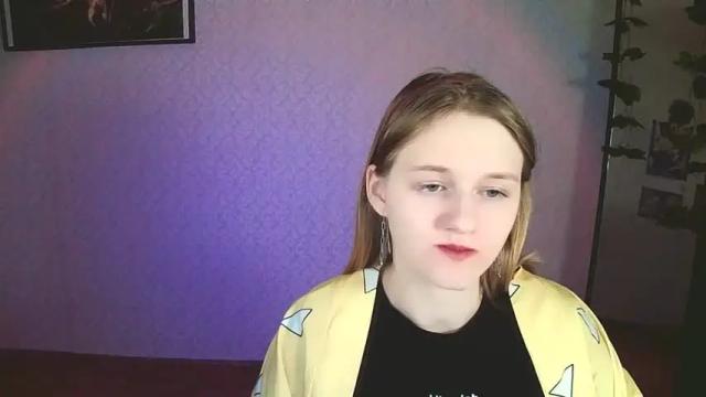 Image 11 of violetta_xbaby Stream on Chaturbate on 11 months ago