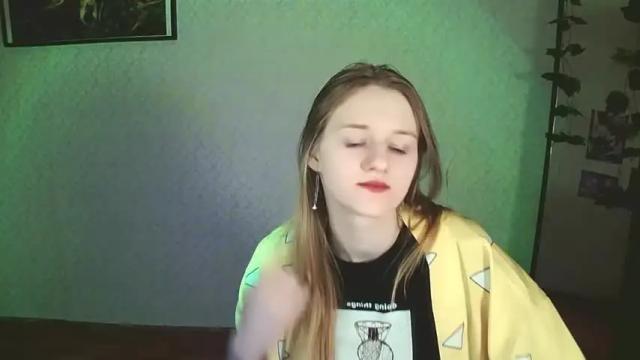 Image 2 of violetta_xbaby Stream on Chaturbate on 11 months ago