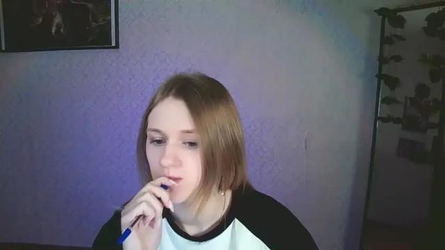 Image 11 of violetta_xbaby Stream on Chaturbate on 11 months ago