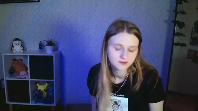 Image 11 of violetta_xbaby Stream on Chaturbate on 11 months ago