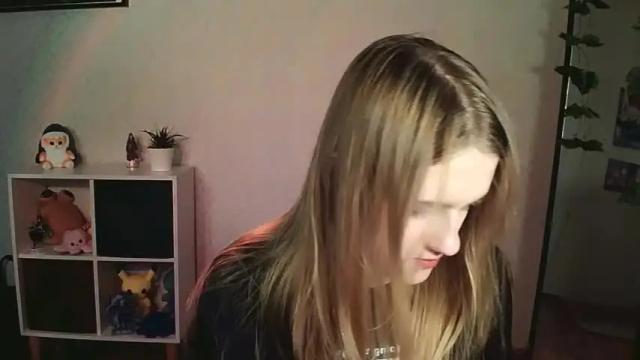 Image 7 of violetta_xbaby Stream on Chaturbate on 11 months ago