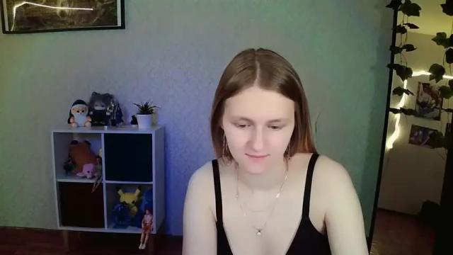 Image 11 of violetta_xbaby Stream on Chaturbate on 14 months ago
