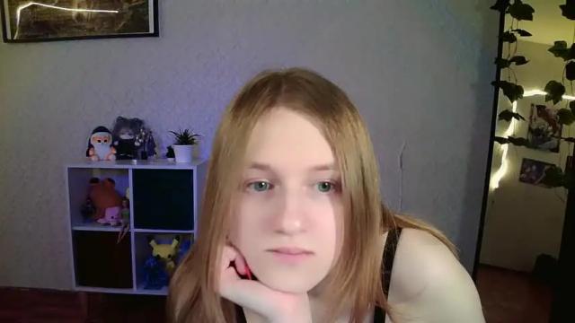 Image 8 of violetta_xbaby Stream on Chaturbate on 14 months ago