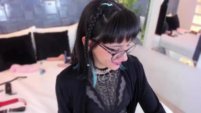 Image 4 of violettacolins Stream on Chaturbate on 18 months ago