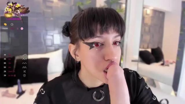 Image 6 of violettacolins Stream on Chaturbate on 18 months ago