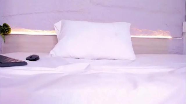 Image 12 of violettaevans_ Stream on Chaturbate on 9 days ago