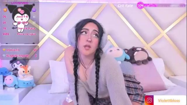 Image 11 of violettbloss Stream on Chaturbate on 27 days ago