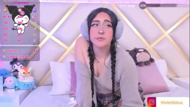 Image 12 of violettbloss Stream on Chaturbate on 27 days ago