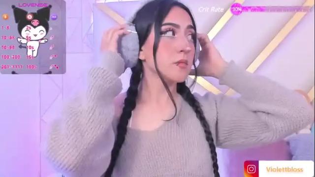Image 3 of violettbloss Stream on Chaturbate on 27 days ago