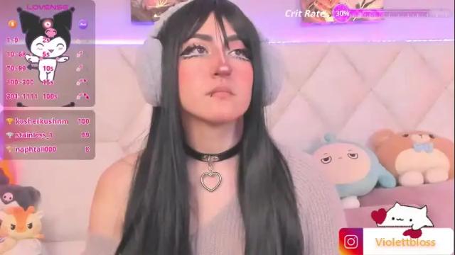Image 8 of violettbloss Stream on Chaturbate on 2 months ago