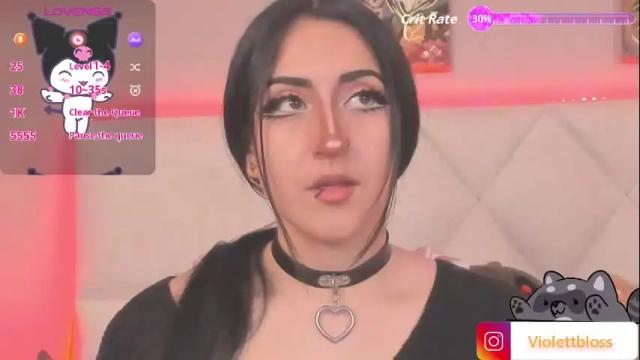 Image 6 of violettbloss Stream on Chaturbate on 1 month ago