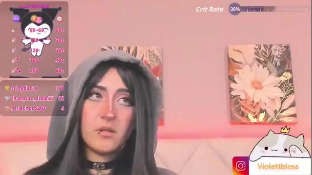 Image 3 of violettbloss Stream on Chaturbate on 21 days ago