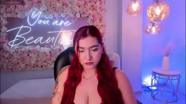 Image 4 of violettcastel Stream on Chaturbate on 1 month ago