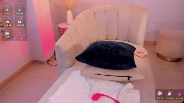 Image 6 of violettcastel Stream on Chaturbate on 1 month ago