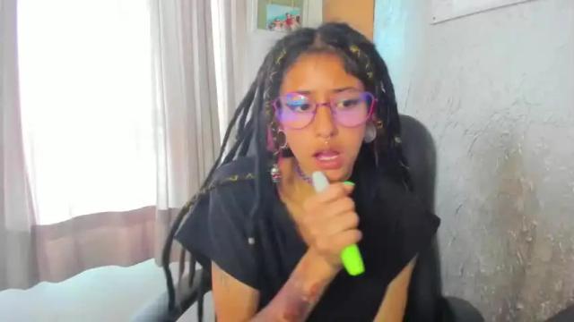 Image 2 of violette_11 Stream on Chaturbate on 15 months ago