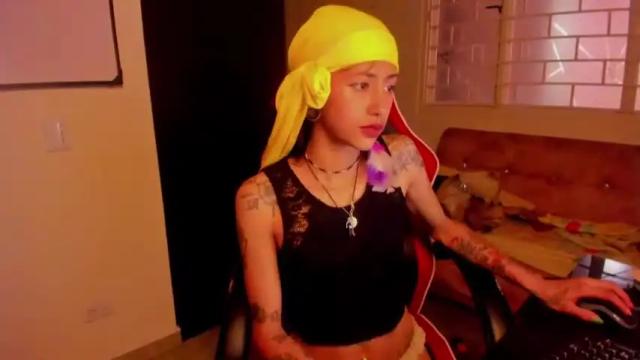 Image 4 of violette_11 Stream on Chaturbate on 15 months ago