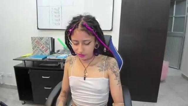 Image 7 of violette_11 Stream on Chaturbate on 15 months ago