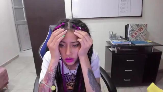 Image 2 of violette_11 Stream on Chaturbate on 15 months ago