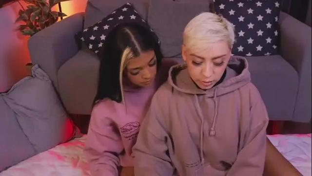 Image 3 of violettgrey_ Stream on Chaturbate on 1 month ago