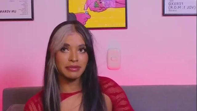 Image 3 of violettgrey_ Stream on Chaturbate on 1 month ago