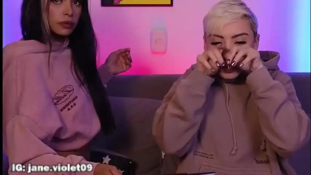 Image 2 of violettgrey_ Stream on Chaturbate on 1 month ago