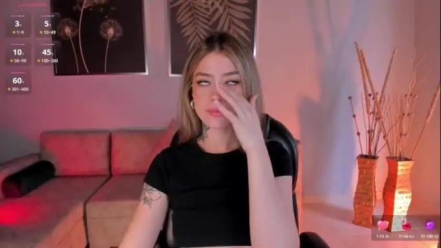 Image 8 of violetthansson Stream on Chaturbate on 1 month ago