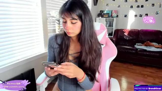 Image 11 of violetttflowers Stream on Chaturbate on 14 months ago